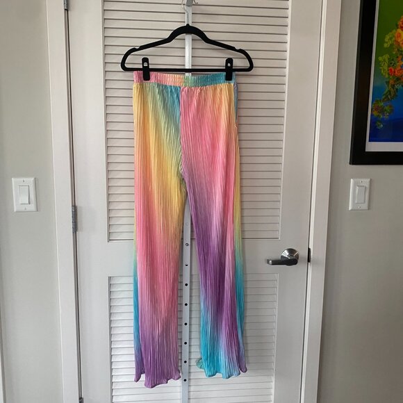 NWT Dressed in LALA Rainbow Dream Long Sleeve Plissé Set, Size S - Picture 8 of 16